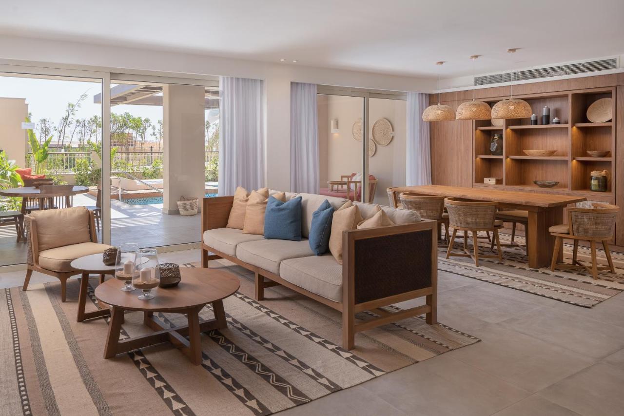 Steigenberger Resort Ras Soma Hurghada Exterior photo The living room of a two-bedroom villa at the resort