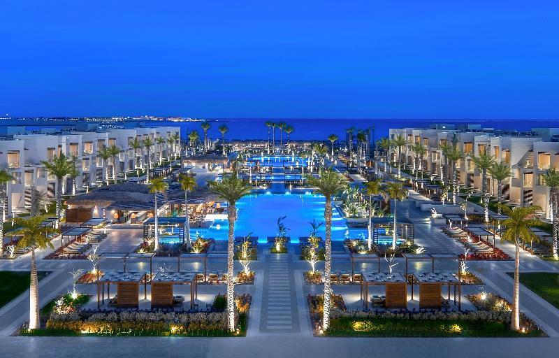 Steigenberger Resort Ras Soma Hurghada Exterior photo The resort at night