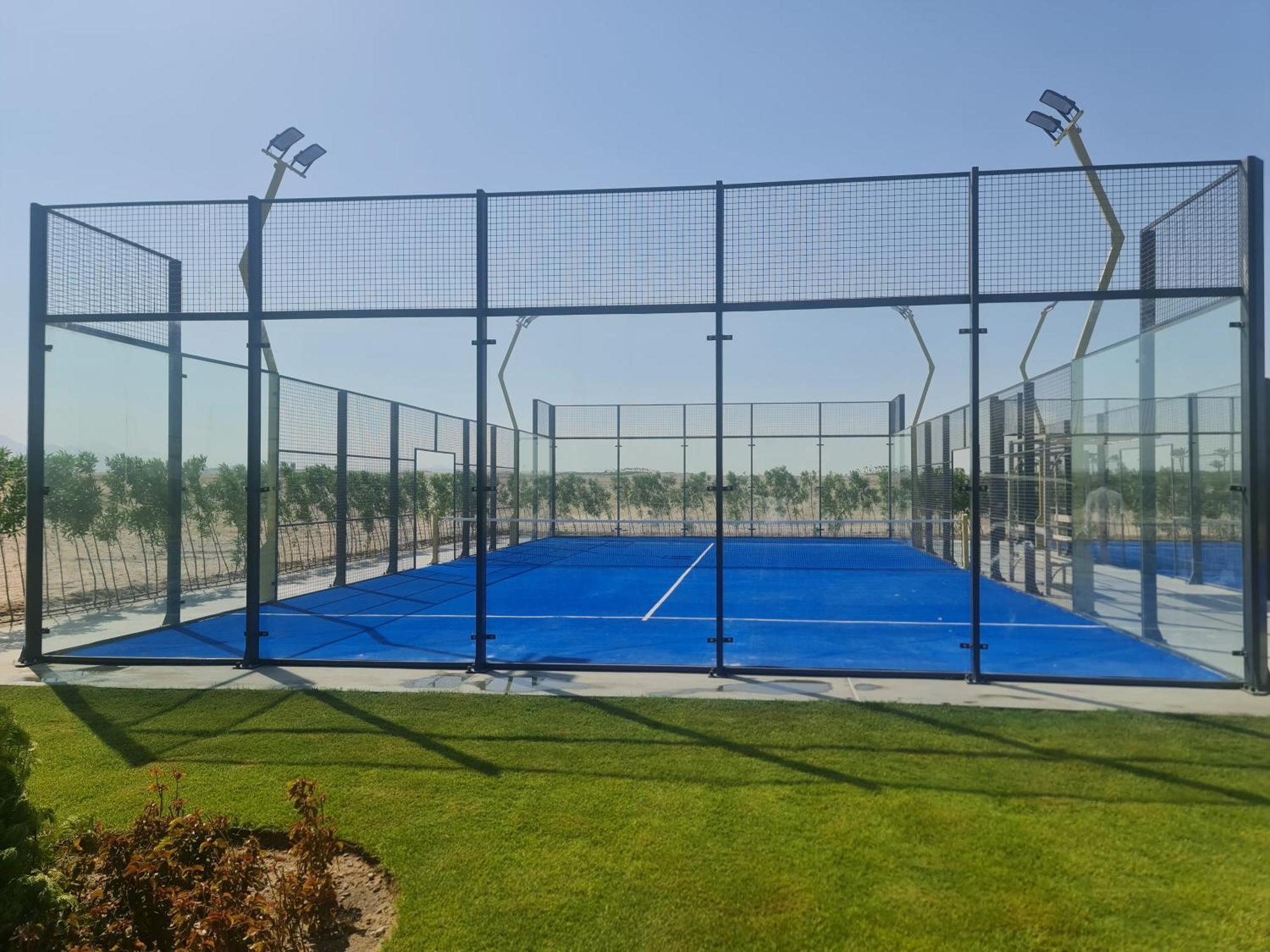 Steigenberger Resort Ras Soma Hurghada Exterior photo A paddle tennis court